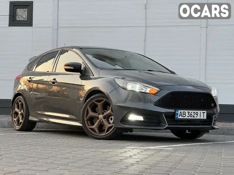 Хетчбек Ford Focus 2017 2 л. Ручна / Механіка обл. Вінницька, Вінниця - Фото 1/21