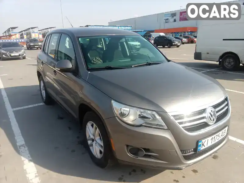 Позашляховик / Кросовер Volkswagen Tiguan 2011 2 л. Автомат обл. Київська, Бориспіль - Фото 1/15