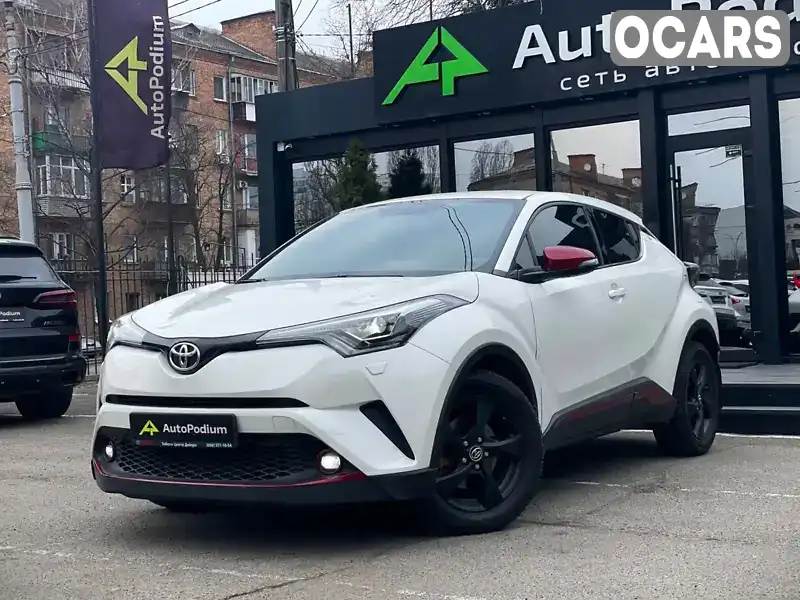 Внедорожник / Кроссовер Toyota C-HR 2017 2 л. Вариатор обл. Киевская, Киев - Фото 1/21