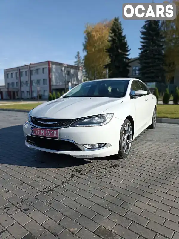 Седан Chrysler 200 2015 2.4 л. Автомат обл. Ровенская, Ровно - Фото 1/21