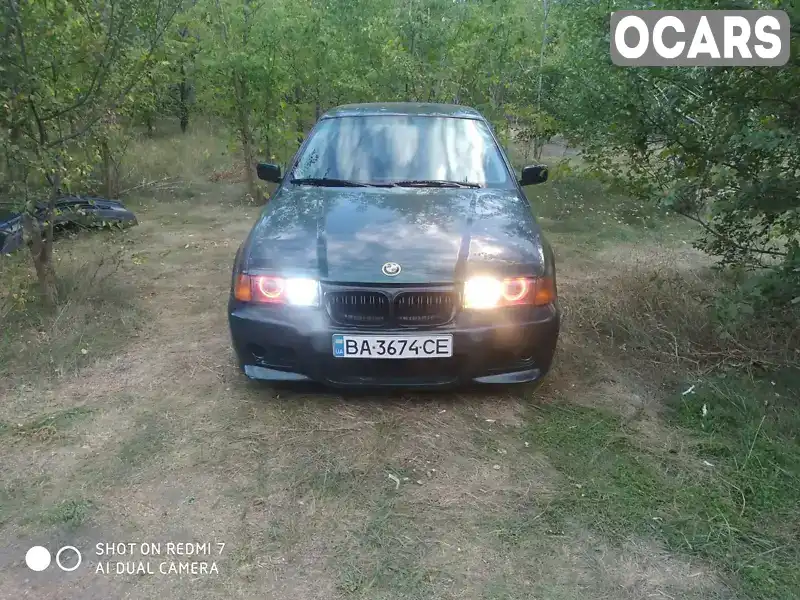 Купе BMW 3 Series 1994 1.6 л. Ручна / Механіка обл. Кіровоградська, Олександрія - Фото 1/18