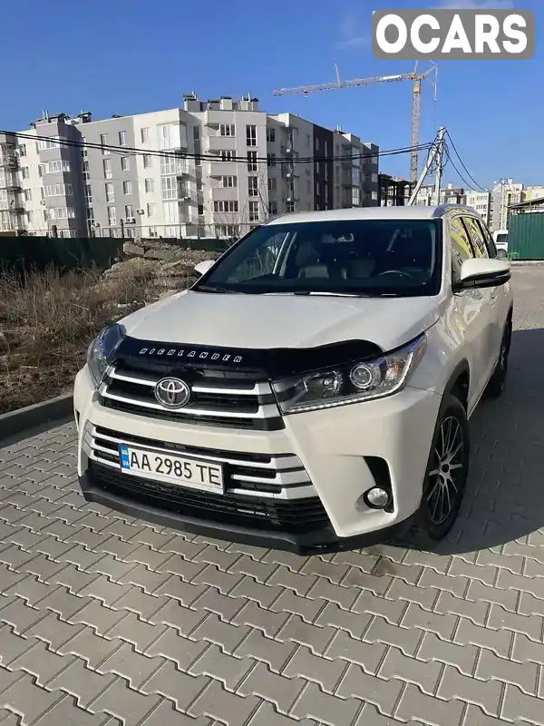 Позашляховик / Кросовер Toyota Highlander 2017 2.67 л. Автомат обл. Київська, Буча - Фото 1/11