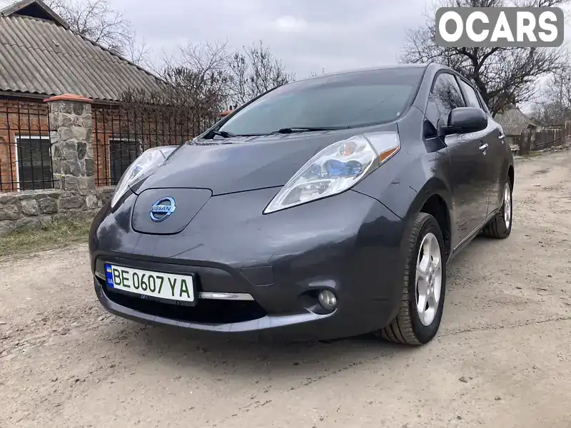 Хэтчбек Nissan Leaf 2013 null_content л. обл. Николаевская, Первомайск - Фото 1/17