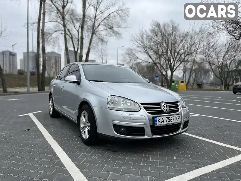 Седан Volkswagen Jetta 2008 1.6 л. Автомат обл. Київська, Київ - Фото 1/15