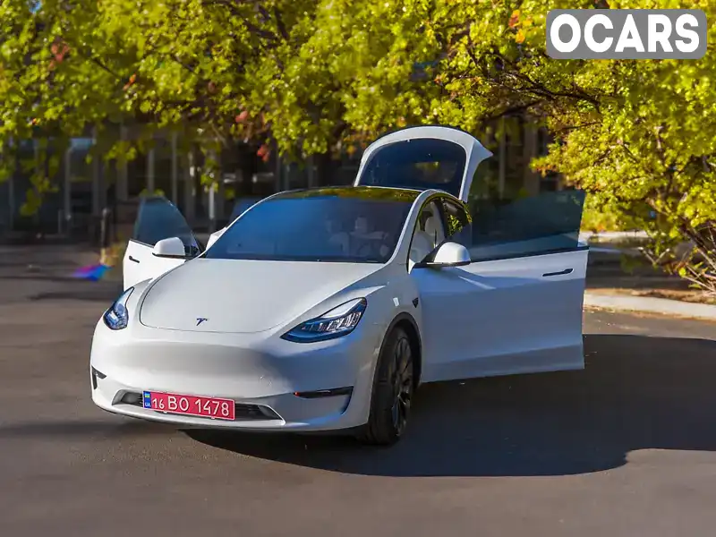 Позашляховик / Кросовер Tesla Model Y 2023 null_content л. Автомат обл. Харківська, Харків - Фото 1/21