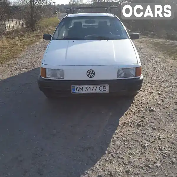 Седан Volkswagen Passat 1993 1.8 л. Ручна / Механіка обл. Житомирська, Бердичів - Фото 1/10