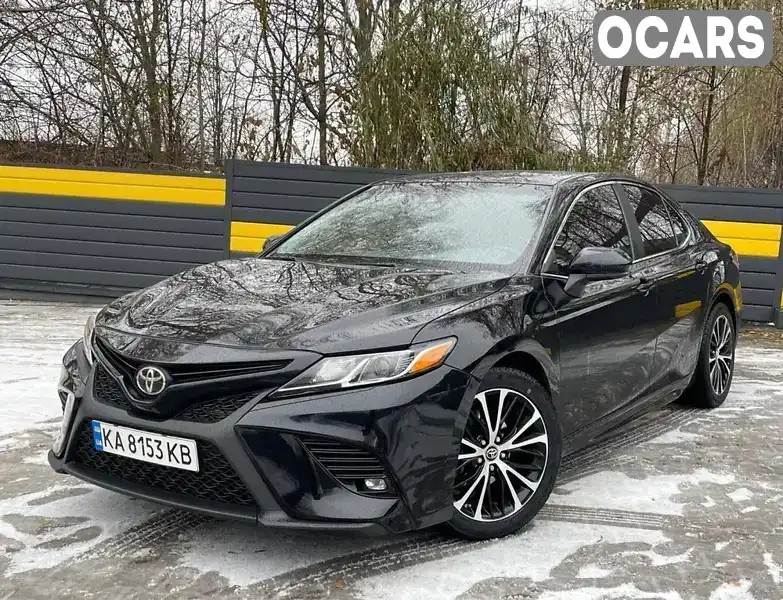 Седан Toyota Camry 2018 2.5 л. Автомат обл. Львовская, Львов - Фото 1/9