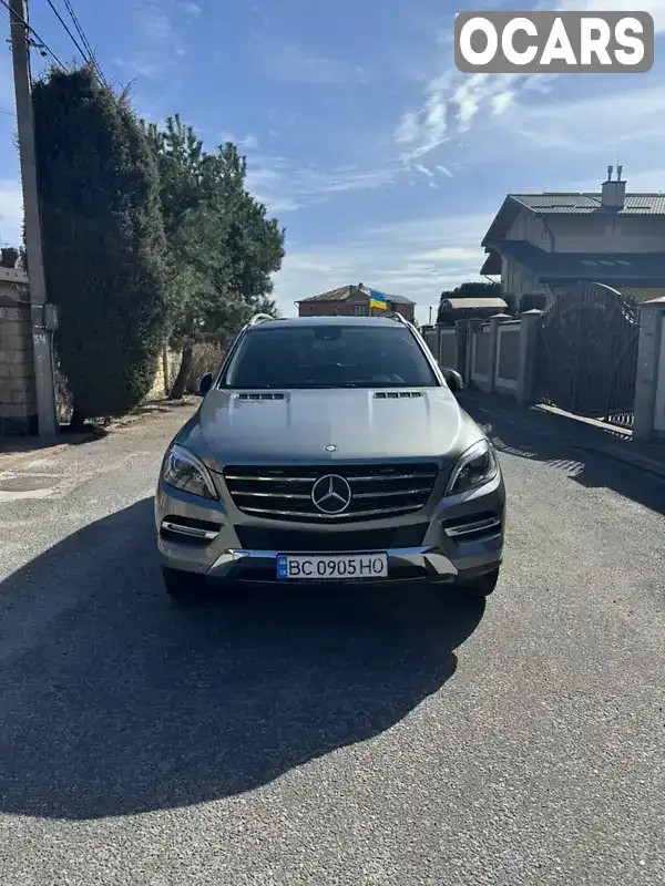 Позашляховик / Кросовер Mercedes-Benz M-Class 2013 3 л. Автомат обл. Львівська, Львів - Фото 1/21