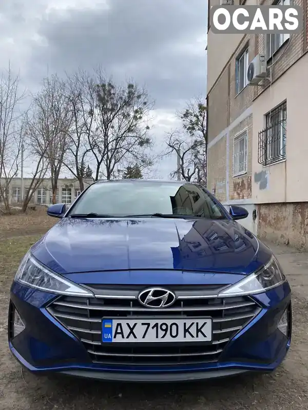 Седан Hyundai Elantra 2018 2 л. Автомат обл. Харківська, Харків - Фото 1/9