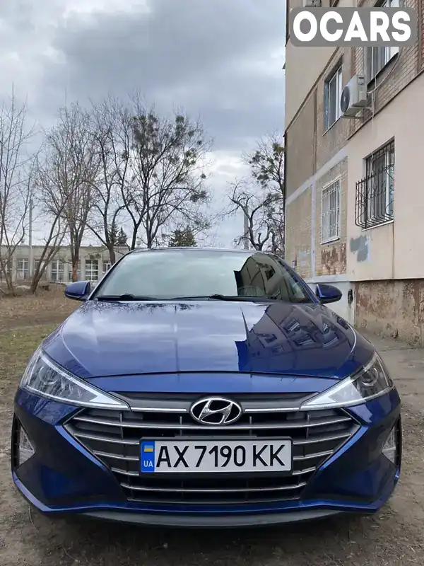 Седан Hyundai Elantra 2018 2 л. Автомат обл. Харьковская, Харьков - Фото 1/9