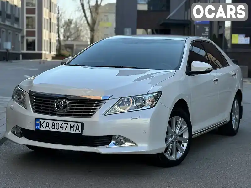 Седан Toyota Camry 2013 2.5 л. Автомат обл. Киевская, Киев - Фото 1/21