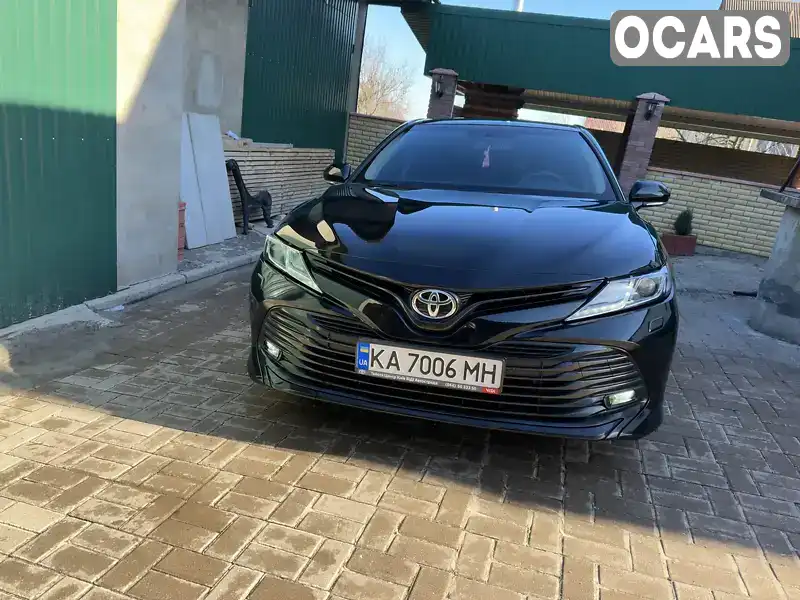 Седан Toyota Camry 2018 2.5 л. Автомат обл. Киевская, Васильков - Фото 1/21