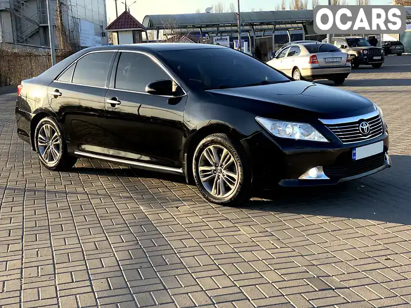 Седан Toyota Camry 2012 2.5 л. Автомат обл. Київська, Київ - Фото 1/21