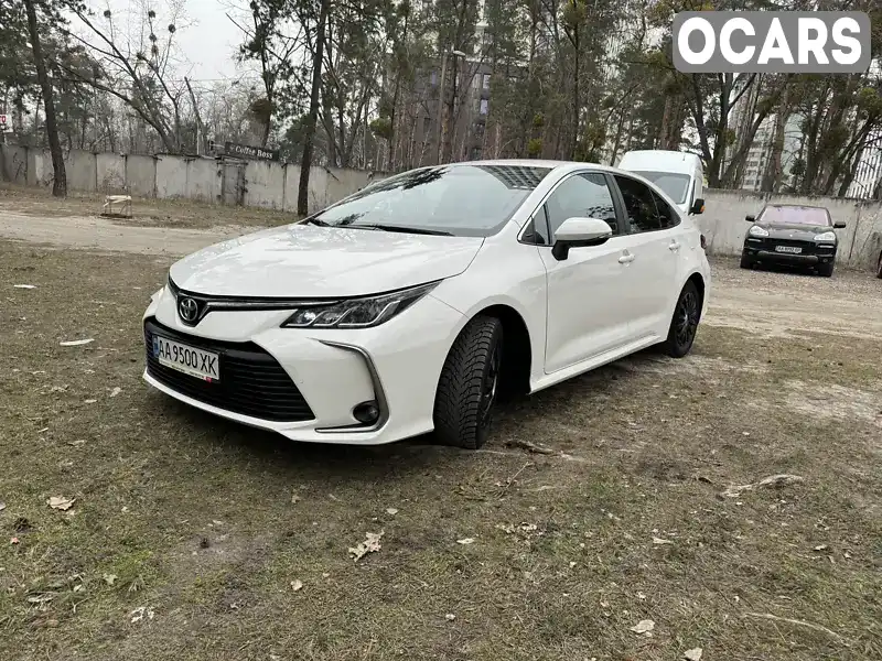 Седан Toyota Corolla 2019 1.6 л. Ручная / Механика обл. Киевская, Киев - Фото 1/17