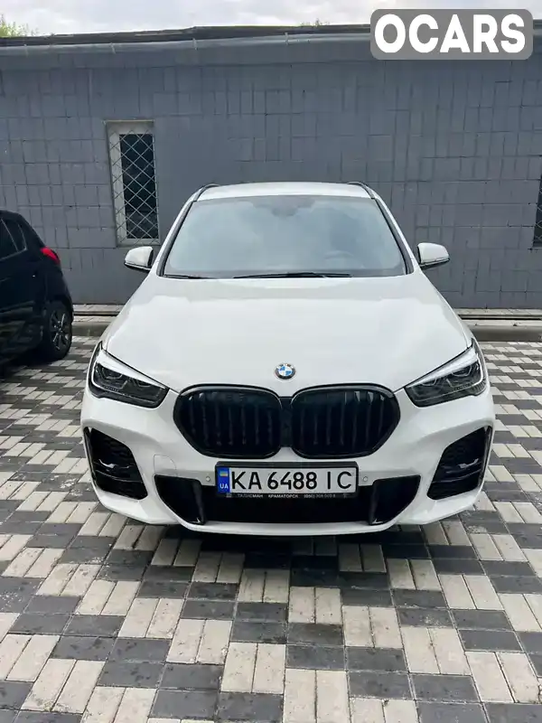 Внедорожник / Кроссовер BMW X1 2021 2 л. Автомат обл. Киевская, Киев - Фото 1/16