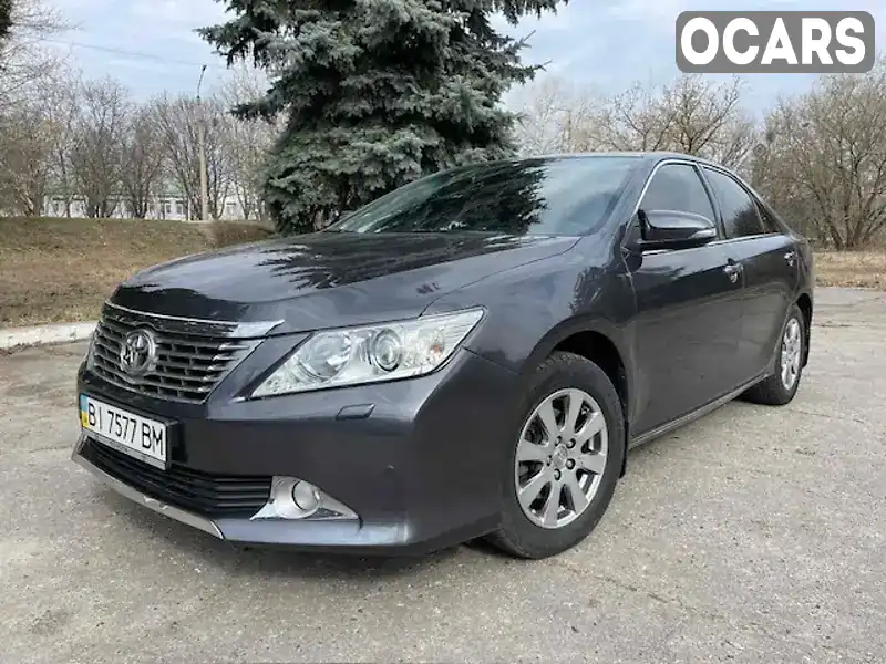 Седан Toyota Camry 2012 2.49 л. Автомат обл. Полтавская, Полтава - Фото 1/21