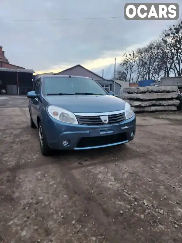 Хэтчбек Dacia Sandero 2010 1.4 л. Ручная / Механика обл. Сумская, Ахтырка - Фото 1/19