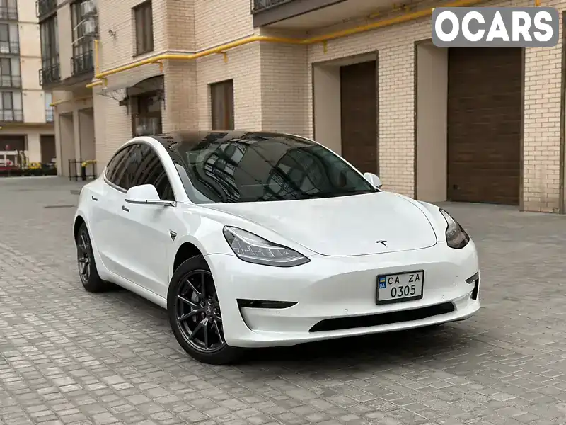 Седан Tesla Model 3 2020 null_content л. Типтронік обл. Черкаська, Черкаси - Фото 1/11