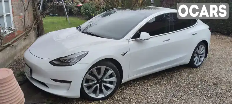 Седан Tesla Model 3 2019 null_content л. Автомат обл. Киевская, Киев - Фото 1/8