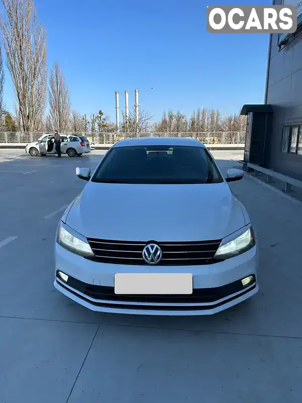 Седан Volkswagen Jetta 2015 1.8 л. Автомат обл. Киевская, Киев - Фото 1/10