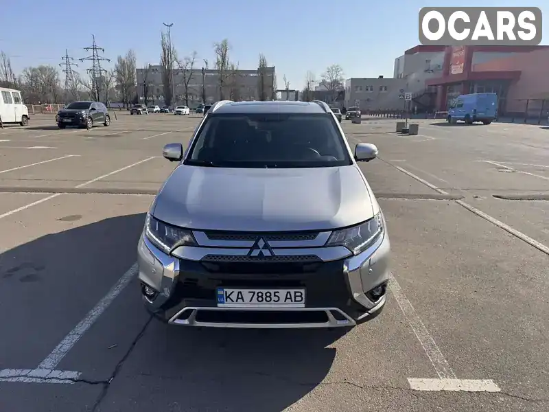 Внедорожник / Кроссовер Mitsubishi Outlander 2019 2.36 л. Вариатор обл. Киевская, Киев - Фото 1/21