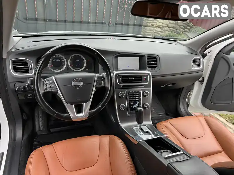 Универсал Volvo V60 2012 2 л. Автомат обл. Волынская, Луцк - Фото 1/21