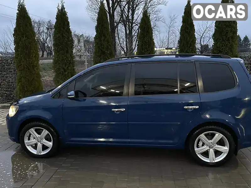 Минивэн Volkswagen Touran 2012 1.97 л. Ручная / Механика обл. Львовская, Самбор - Фото 1/21