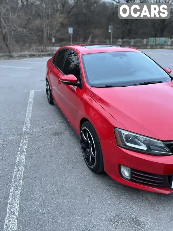 Седан Volkswagen Jetta 2013 2 л. Автомат обл. Полтавская, Полтава - Фото 1/21