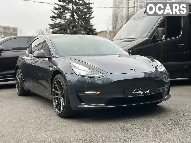 Седан Tesla Model 3 2018 null_content л. Автомат обл. Киевская, Киев - Фото 1/21