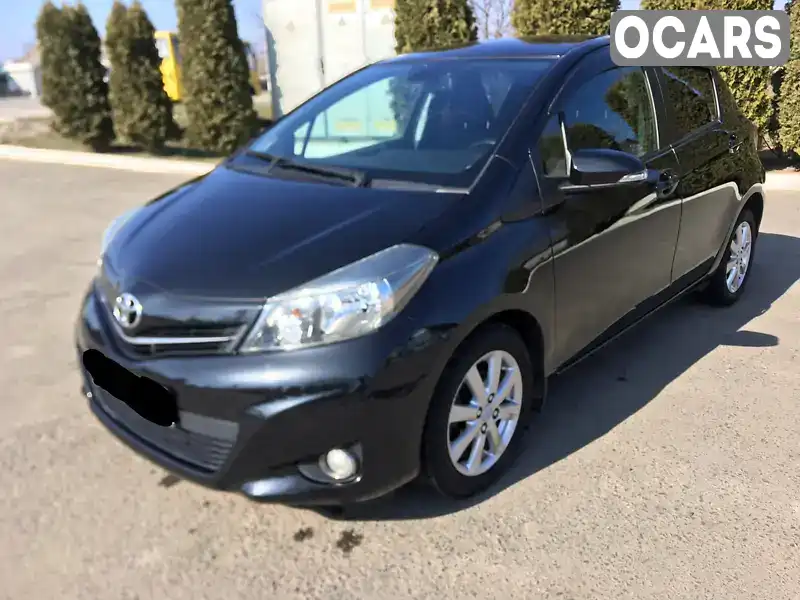 Хэтчбек Toyota Yaris 2012 1.3 л. Автомат обл. Черкасская, Умань - Фото 1/21