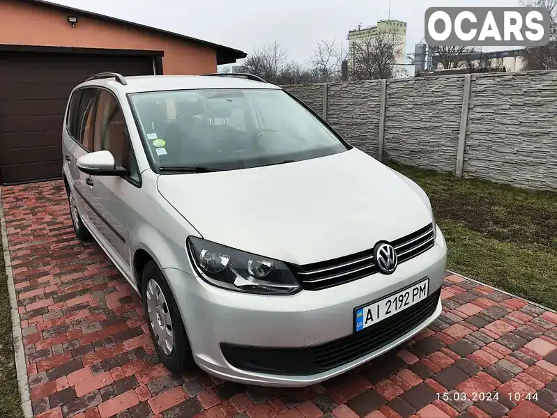 Минивэн Volkswagen Touran 2010 1.6 л. Ручная / Механика обл. Киевская, Киев - Фото 1/21