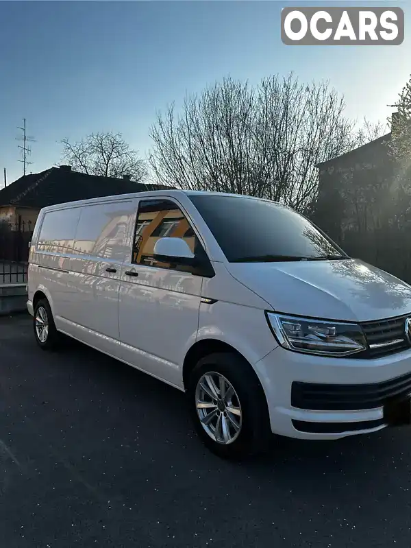 Мінівен Volkswagen Transporter 2016 2 л. Ручна / Механіка обл. Закарпатська, Мукачево - Фото 1/19