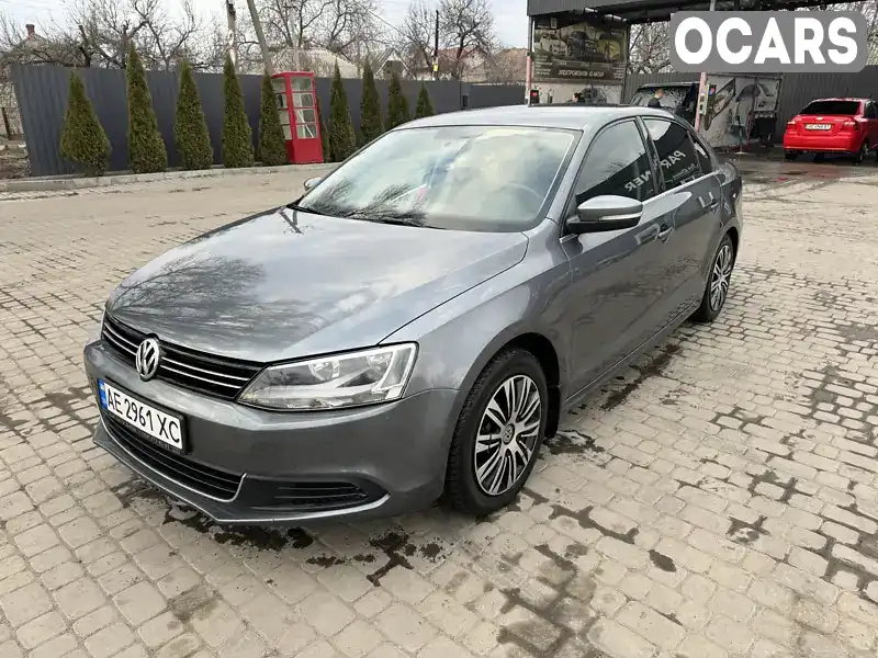 Седан Volkswagen Jetta 2013 2.48 л. Автомат обл. Дніпропетровська, Новомосковськ - Фото 1/13