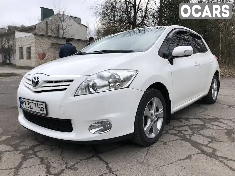 Хэтчбек Toyota Auris 2012 1.6 л. Ручная / Механика обл. Хмельницкая, Хмельницкий - Фото 1/21