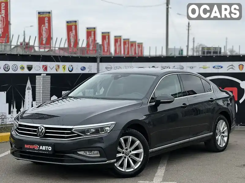 Седан Volkswagen Passat 2021 2 л. Автомат обл. Киевская, Киев - Фото 1/21