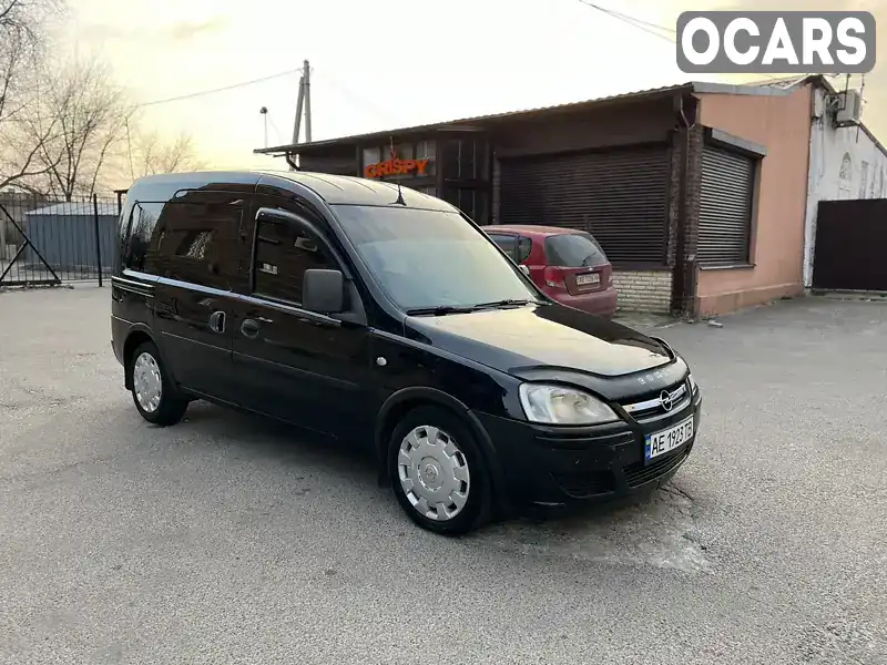 Минивэн Opel Combo 2010 1.25 л. Ручная / Механика обл. Днепропетровская, Днепр (Днепропетровск) - Фото 1/15