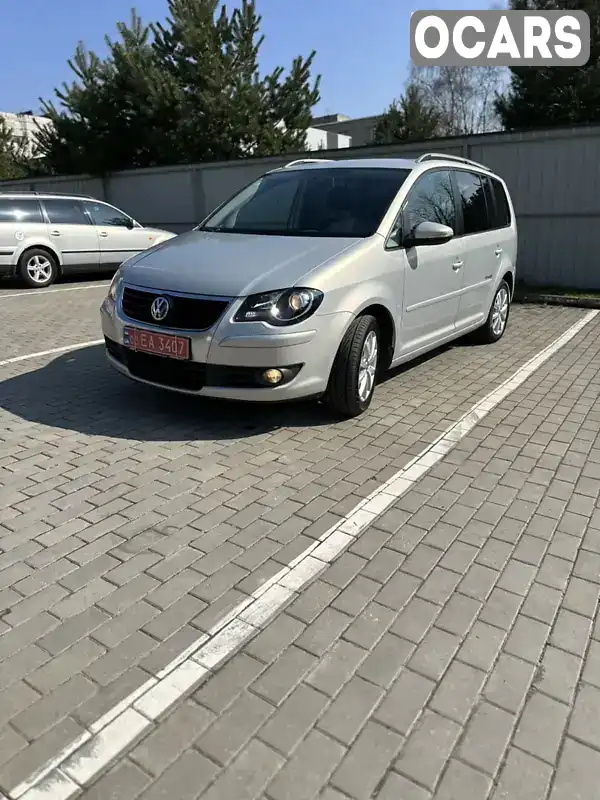 Мінівен Volkswagen Touran 2009 2 л. Ручна / Механіка обл. Волинська, Луцьк - Фото 1/21