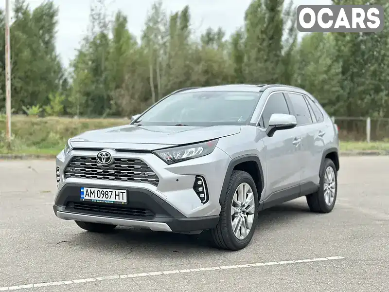 Позашляховик / Кросовер Toyota RAV4 2020 2.49 л. Варіатор обл. Київська, Київ - Фото 1/21