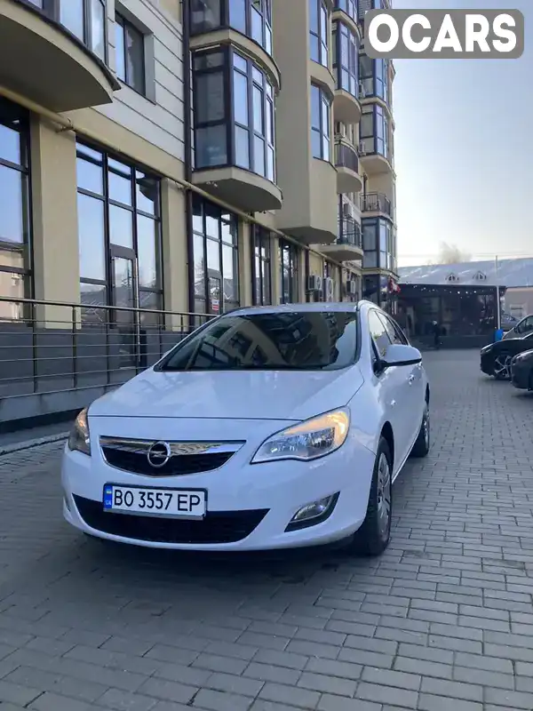 Универсал Opel Astra 2011 1.69 л. Ручная / Механика обл. Черновицкая, Черновцы - Фото 1/21