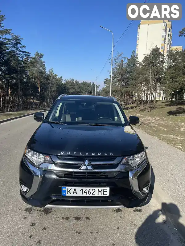 Внедорожник / Кроссовер Mitsubishi Outlander 2018 2 л. Вариатор обл. Киевская, Киев - Фото 1/21