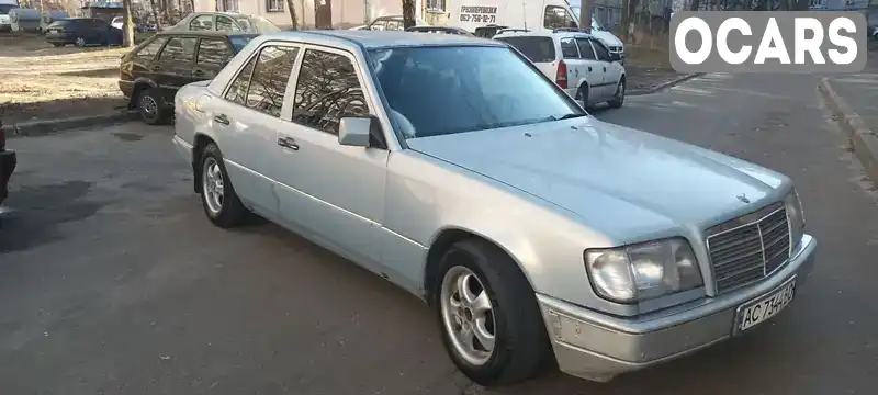 Седан Mercedes-Benz E-Class 1993 2.2 л. обл. Киевская, Киев - Фото 1/7