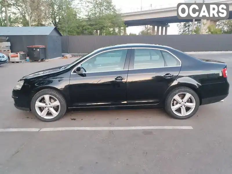 Седан Volkswagen Jetta 2006 2 л. Ручна / Механіка обл. Київська, Бровари - Фото 1/21