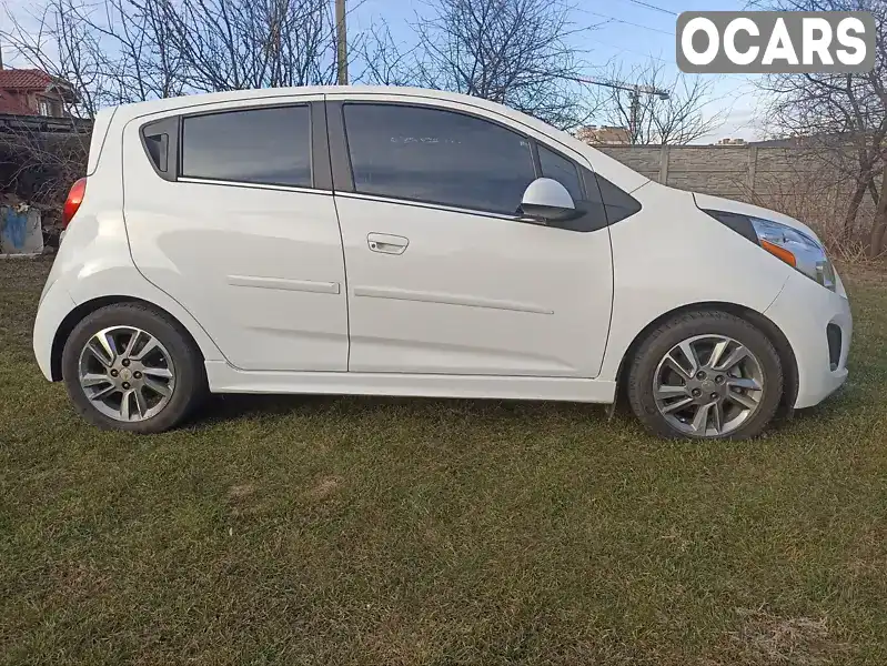 Хэтчбек Chevrolet Spark 2015 null_content л. Автомат обл. Киевская, Киев - Фото 1/11