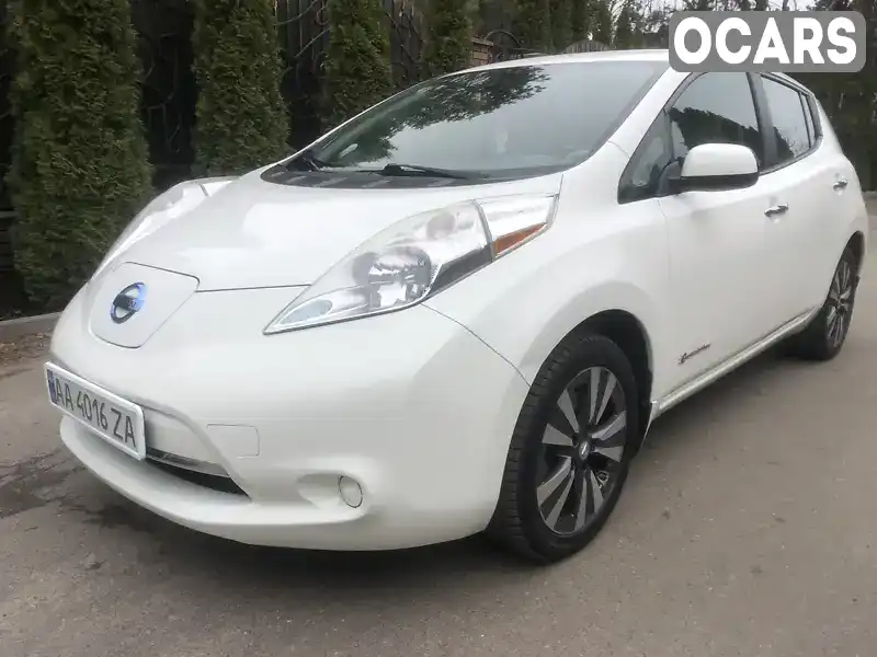 Хэтчбек Nissan Leaf 2015 null_content л. Робот обл. Киевская, Киев - Фото 1/21