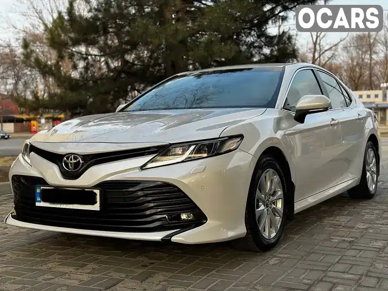 Седан Toyota Camry 2019 2.5 л. Автомат обл. Дніпропетровська, Дніпро (Дніпропетровськ) - Фото 1/21