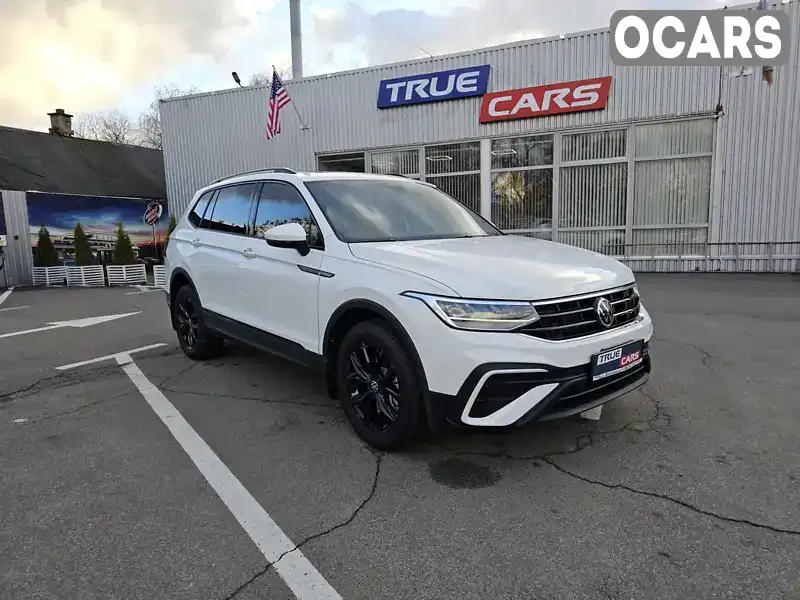 Позашляховик / Кросовер Volkswagen Tiguan 2022 2 л. Автомат обл. Київська, Київ - Фото 1/21