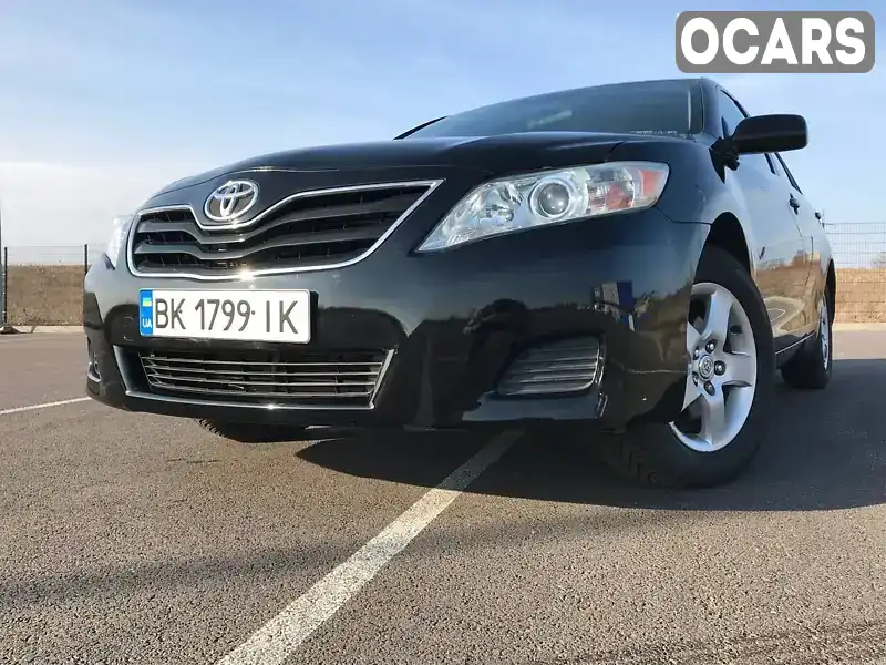 Седан Toyota Camry 2010 2.49 л. Автомат обл. Рівненська, Рівне - Фото 1/21