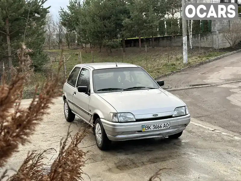 Хетчбек Ford Fiesta 1993 1.3 л. Ручна / Механіка обл. Рівненська, Рівне - Фото 1/21