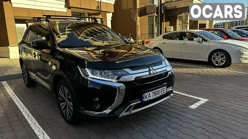 Позашляховик / Кросовер Mitsubishi Outlander 2019 2.36 л. Варіатор обл. Київська, Київ - Фото 1/21