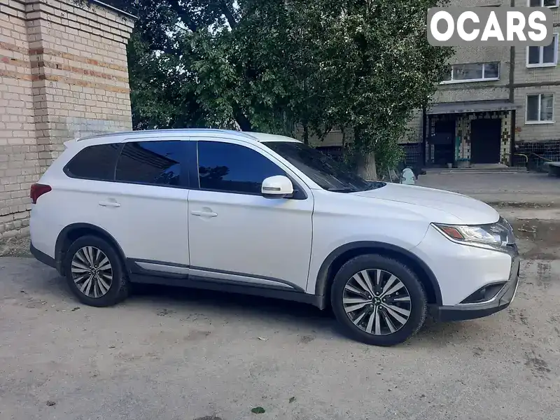 Позашляховик / Кросовер Mitsubishi Outlander 2019 2.36 л. Варіатор обл. Дніпропетровська, Дніпро (Дніпропетровськ) - Фото 1/5